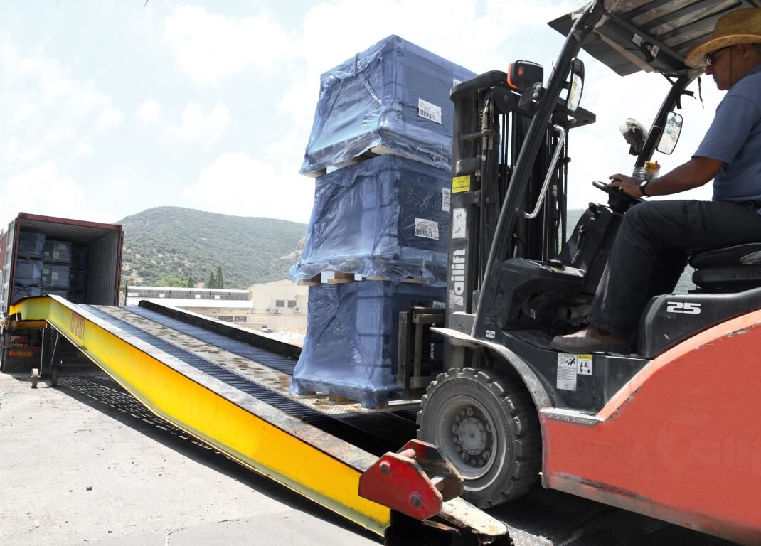 Mobile Ramp for uploading containers - Mifram Security